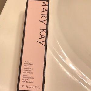 Mary Kay brand new Eye Make up remover in the box!